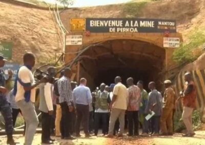 Des mineurs emprisonnés sous terre depuis 3 semaines au Burkina Faso.